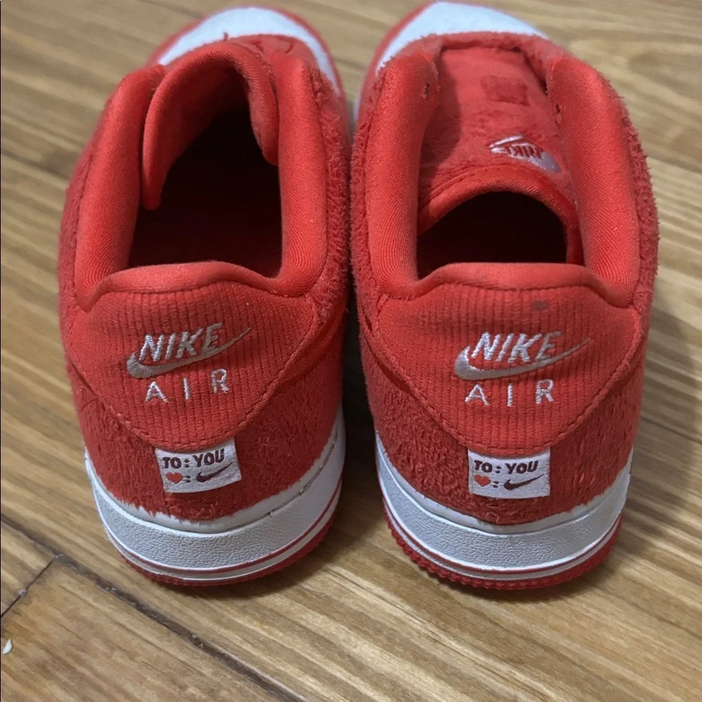 Nike Air Force 1 Low Valentine’s Day Fleece (2024) Sneakers Size 4Y w/o laces - Picture 3 of 6